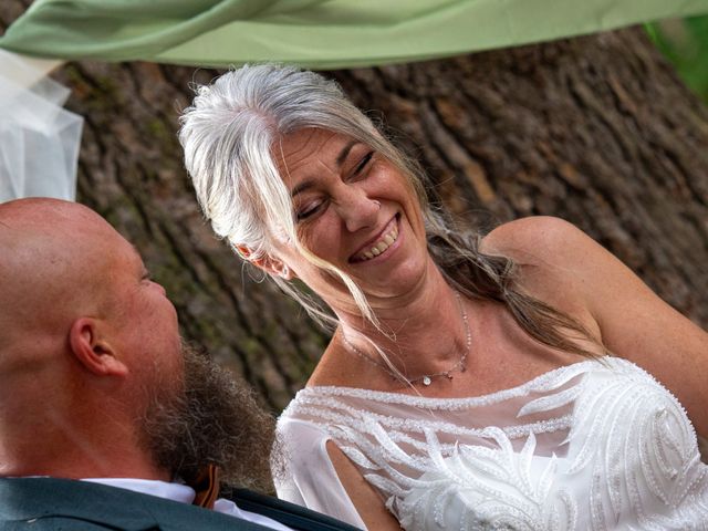 Le mariage de Anthony et Laetitia à Saint-Symphorien-sur-Coise, Rhône 27