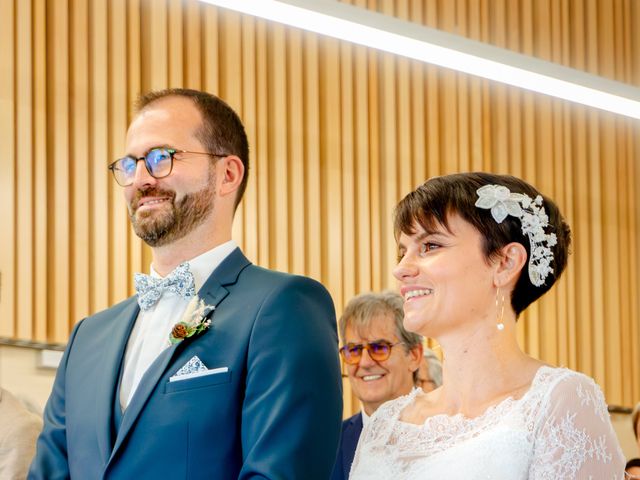Le mariage de Mattieu et Laura à Doué-la-Fontaine, Maine et Loire 10