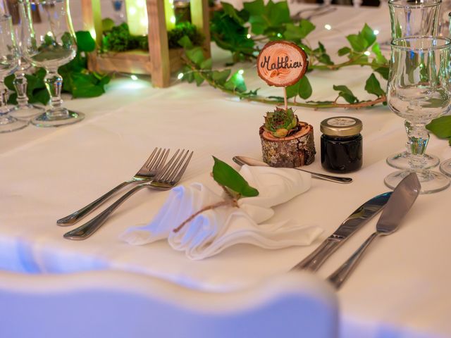 Le mariage de Mattieu et Laura à Doué-la-Fontaine, Maine et Loire 27