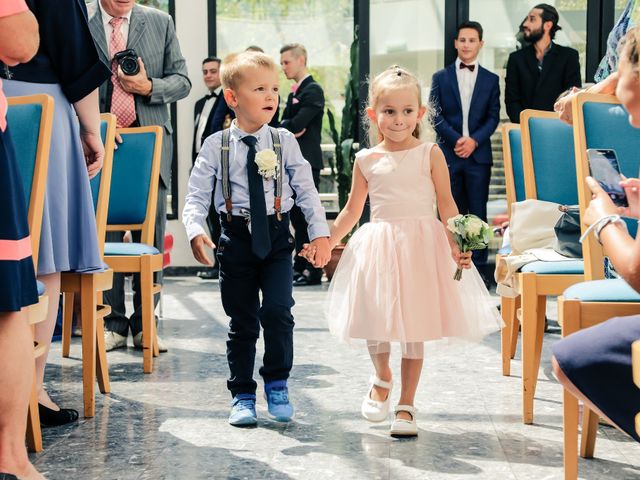 Le mariage de Jérémy et Élodie à La Chapelle-Réanville, Eure 74