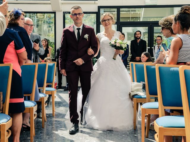 Le mariage de Jérémy et Élodie à La Chapelle-Réanville, Eure 76