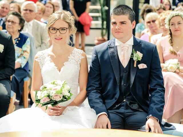 Le mariage de Jérémy et Élodie à La Chapelle-Réanville, Eure 89