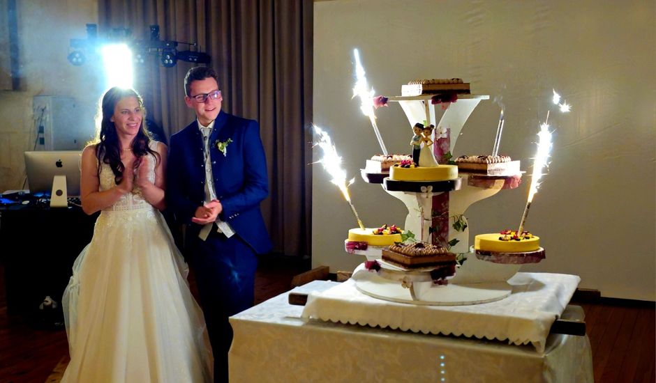 Le mariage de Thomas et Caroline à Tonnay-Boutonne, Charente Maritime
