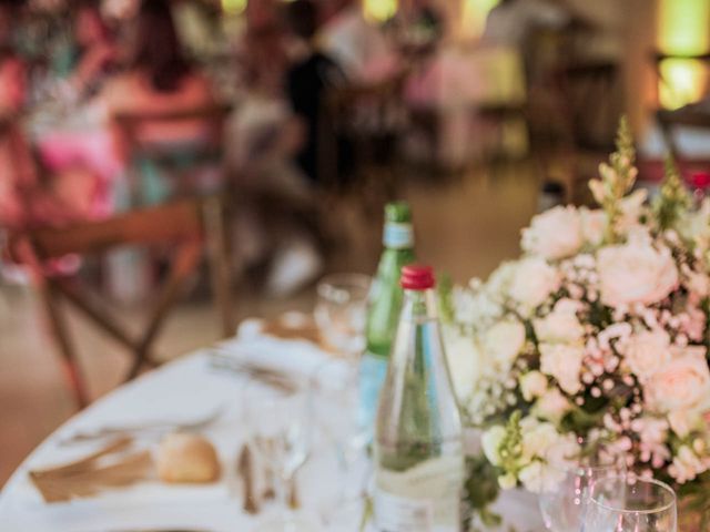 Le mariage de Alexandre et Gaëlla à Saint-Léon-sur-l'Isle, Dordogne 26