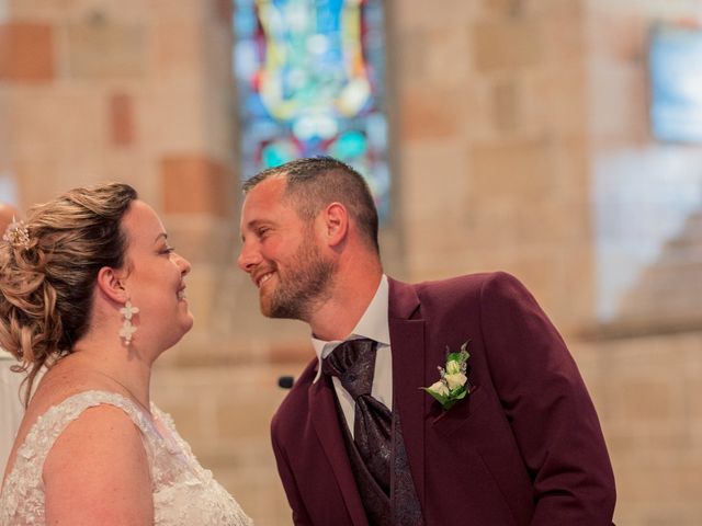 Le mariage de Ludovic et Lucile à Vallon-en-Sully, Allier 20