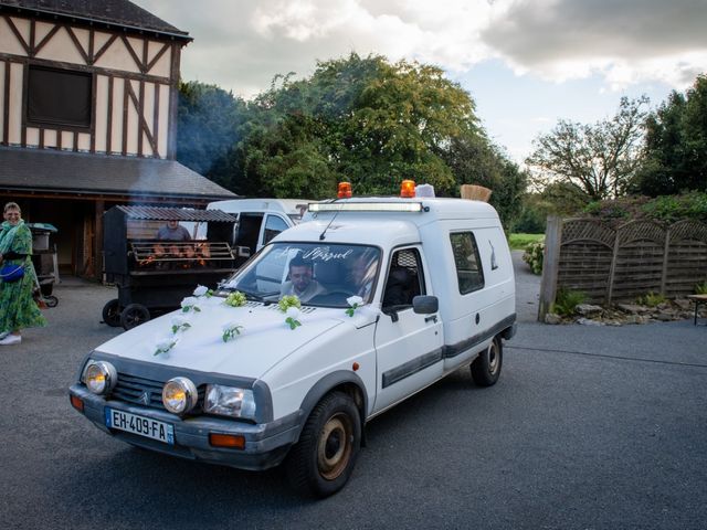 Le mariage de Bastien  et Inès à Commer, Mayenne 9