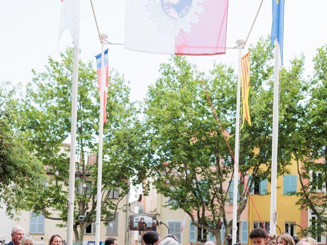 Le mariage de Charles et Léa à Roquebrune-sur Argens, Var 17