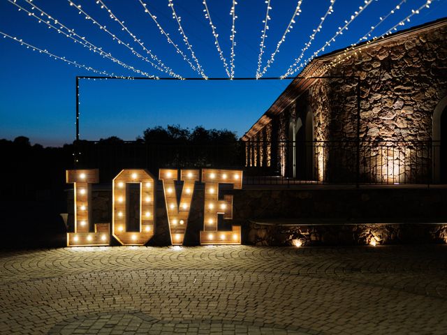 Le mariage de Charles et Léa à Roquebrune-sur Argens, Var 30