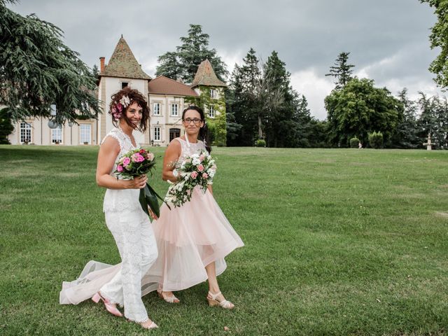 Le mariage de Sophie et Caroline à Cordelle, Loire 1