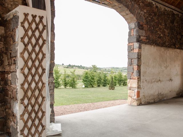 Le mariage de Sophie et Caroline à Cordelle, Loire 23