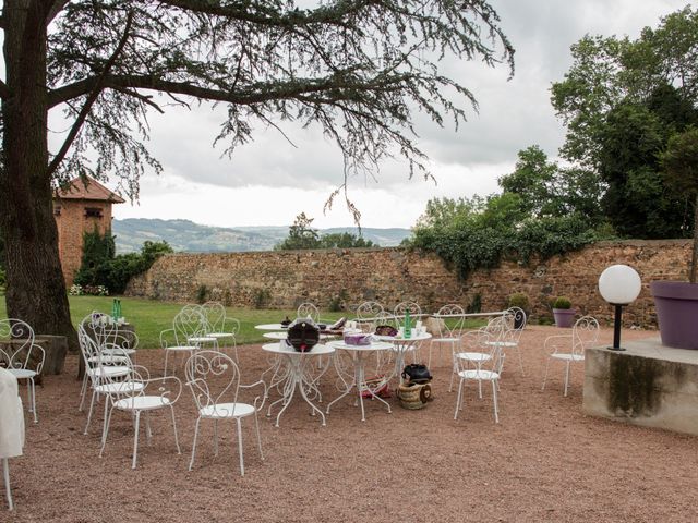 Le mariage de Sophie et Caroline à Cordelle, Loire 34