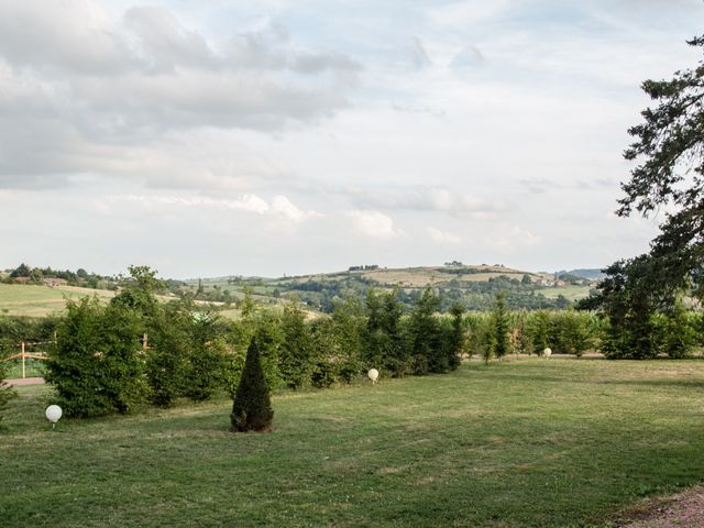 Le mariage de Sophie et Caroline à Cordelle, Loire 35