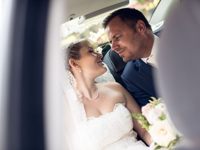 Le mariage de Jérémy et Claire à Sainte-Bazeille, Lot-et-Garonne 96