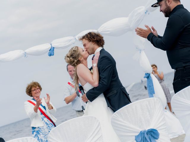 Le mariage de Sébastien et Jennifer à Marseillan, Hérault 69
