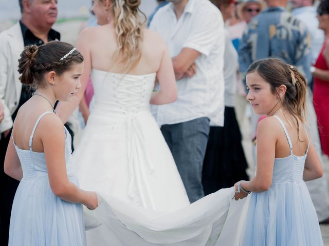 Le mariage de Sébastien et Jennifer à Marseillan, Hérault 92
