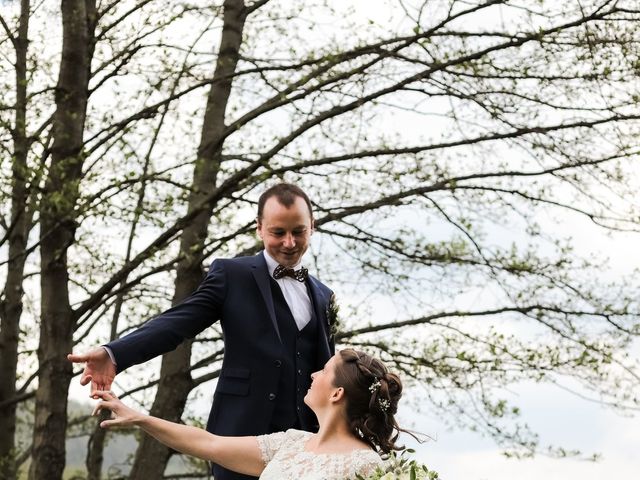 Le mariage de Thomas et Sophie à Saulxures-sur-Moselotte, Vosges 12