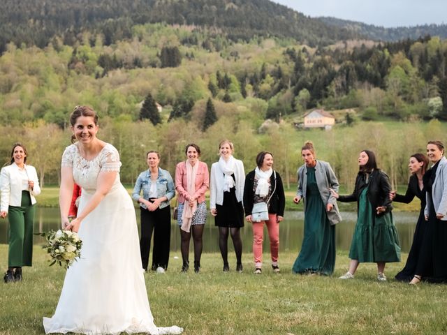 Le mariage de Thomas et Sophie à Saulxures-sur-Moselotte, Vosges 16