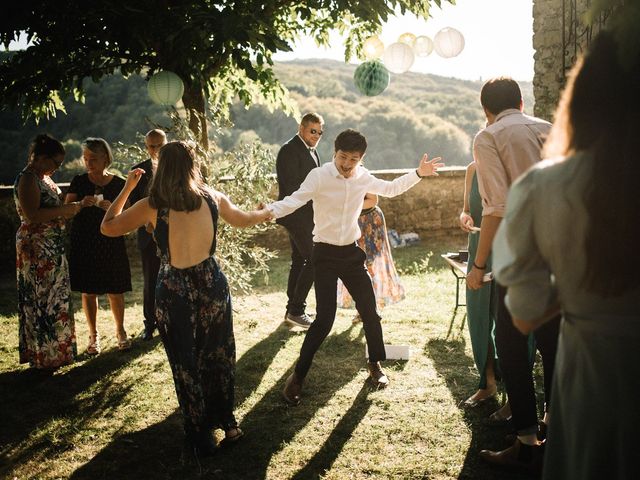 Le mariage de Basil et Lisa à Poët-Célard, Drôme 91