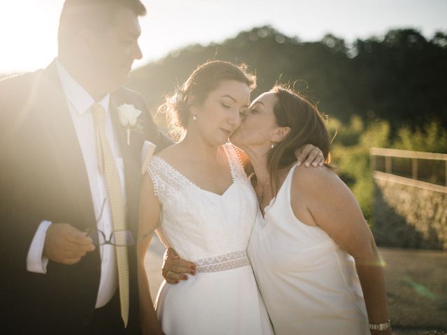 Le mariage de Basil et Lisa à Poët-Célard, Drôme 93