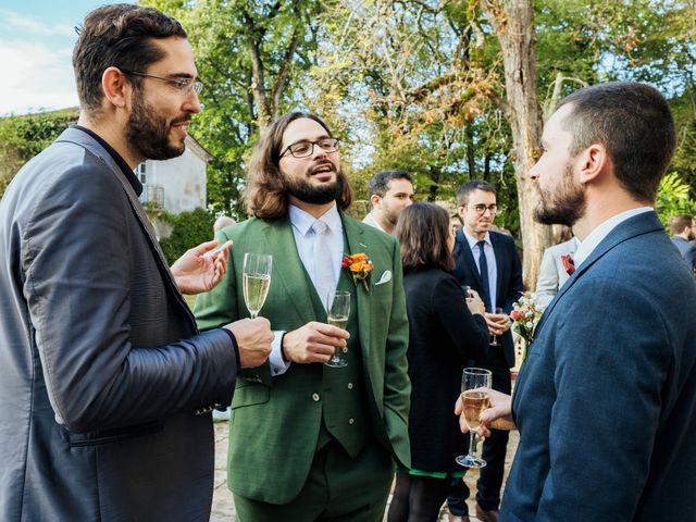 Le mariage de Laura et Cyrille à Saint-Astier, Dordogne 18