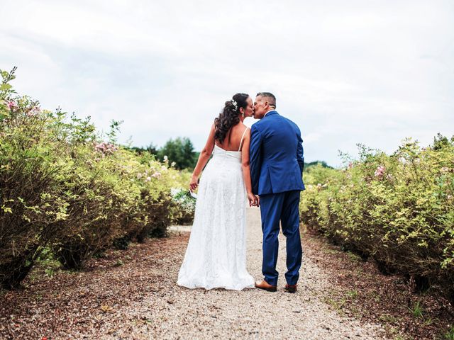 Le mariage de Julie et Dominique à Gosnay, Pas-de-Calais 16