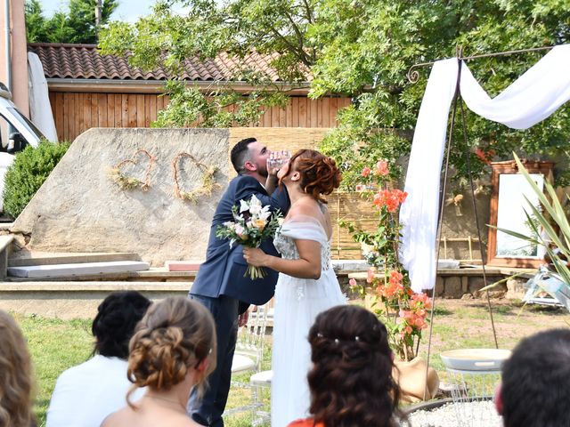 Le mariage de Loïc et Axelle à Champdieu, Loire 14