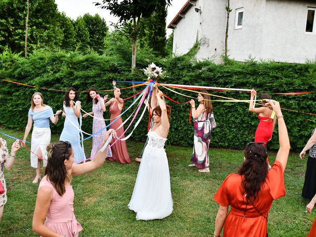 Le mariage de Loïc et Axelle à Champdieu, Loire 21