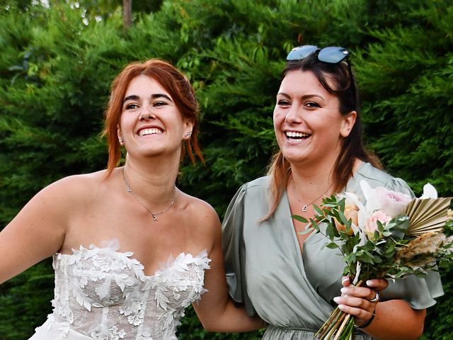 Le mariage de Loïc et Axelle à Champdieu, Loire 24