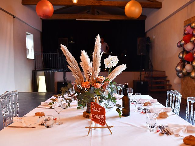 Le mariage de Loïc et Axelle à Champdieu, Loire 43