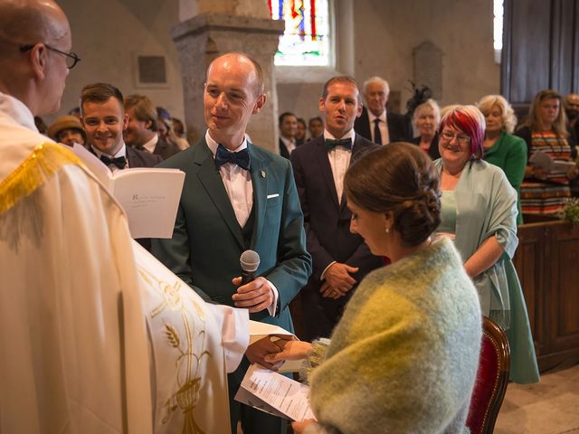 Le mariage de Ben et Myrtille à Boisset-les-Prévanches, Eure 17