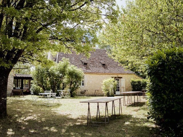 Le mariage de Edouard et Flore Hélène à Issigeac, Dordogne 1