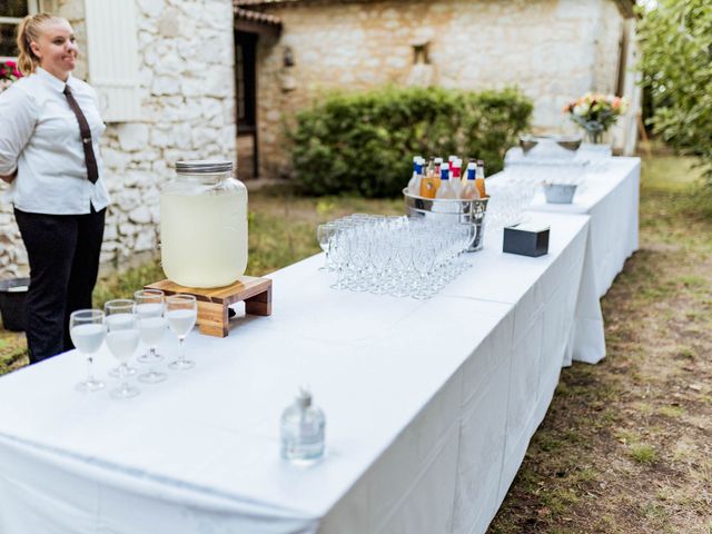 Le mariage de Edouard et Flore Hélène à Issigeac, Dordogne 30