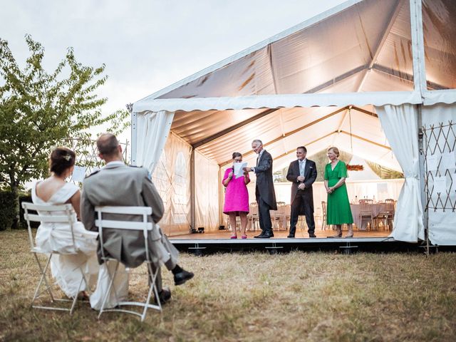 Le mariage de Edouard et Flore Hélène à Issigeac, Dordogne 40