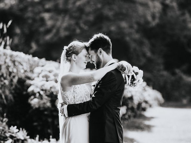 Le mariage de Theodore et Sabrina à Tréveneuc, Côtes d'Armor 32