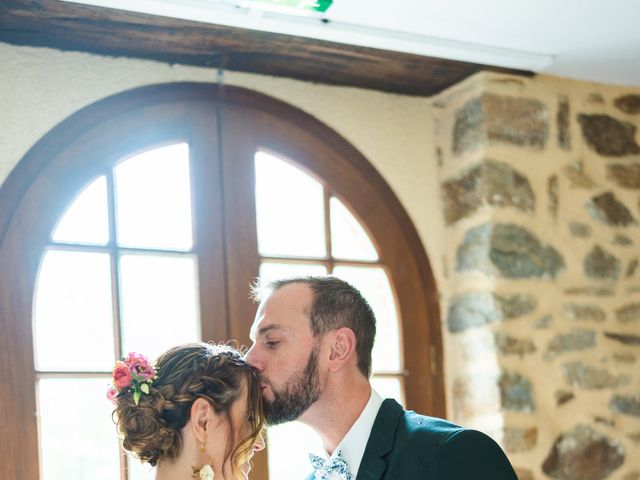 Le mariage de Pierre et Elodie à Fougères, Ille et Vilaine 16