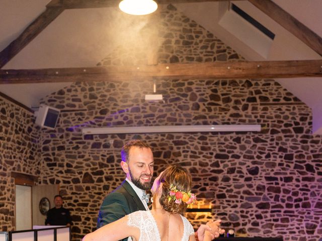 Le mariage de Pierre et Elodie à Fougères, Ille et Vilaine 37