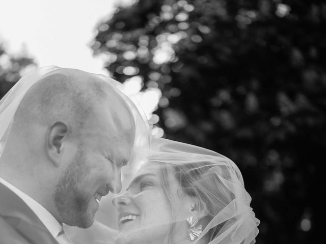 Le mariage de Etienne et Lucie à Sixt-sur-Aff, Ille et Vilaine 57