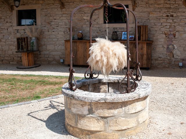 Le mariage de Laurent et Aurélie à Saint-Marcel-Bel-Accueil, Isère 20