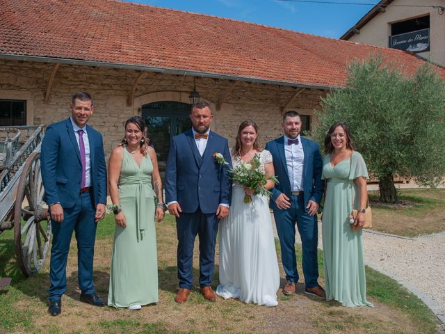 Le mariage de Laurent et Aurélie à Saint-Marcel-Bel-Accueil, Isère 25