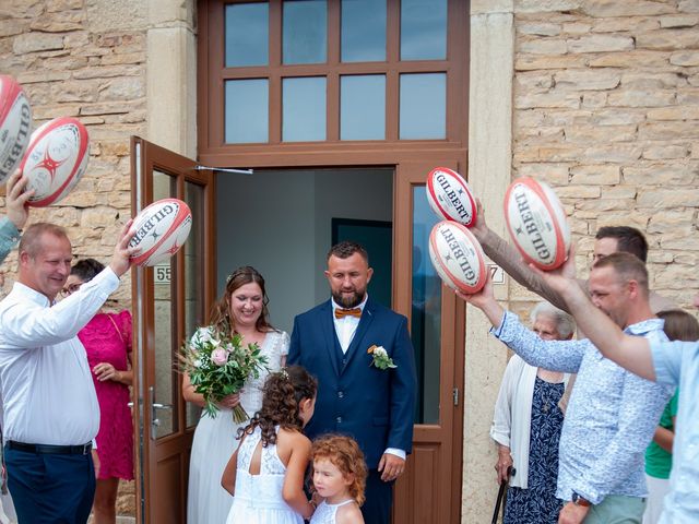 Le mariage de Laurent et Aurélie à Saint-Marcel-Bel-Accueil, Isère 28