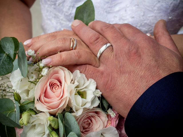 Le mariage de Freddy et Aurélie à Le Folgoët, Finistère 1