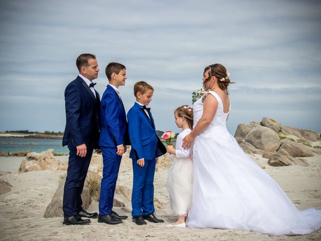 Le mariage de Freddy et Aurélie à Le Folgoët, Finistère 2