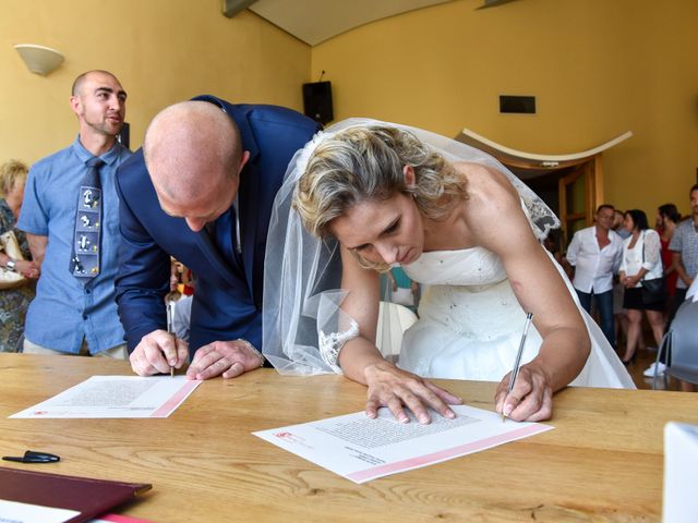 Le mariage de Jonathan et Pauline à Camaret-sur-Aigues, Vaucluse 17