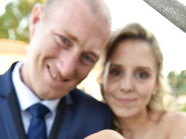 Le mariage de Jonathan et Pauline à Camaret-sur-Aigues, Vaucluse 24