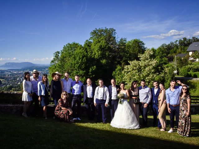 Le mariage de Anthony et Anaïs à Saint-Cassin, Savoie 16