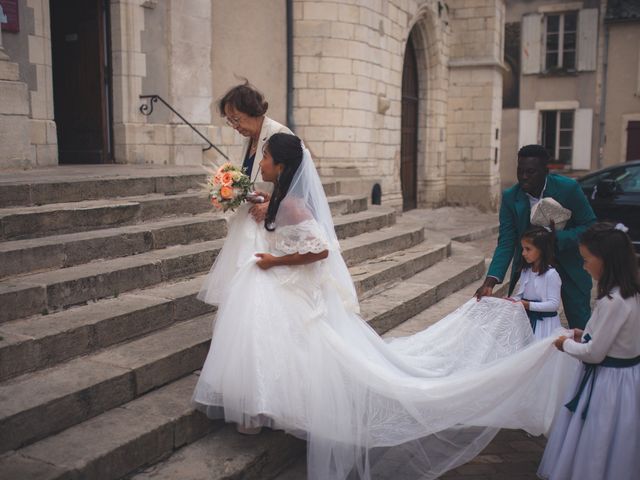 Le mariage de Thomas et Lucie à Neuilly-en-Sancerre, Cher 10