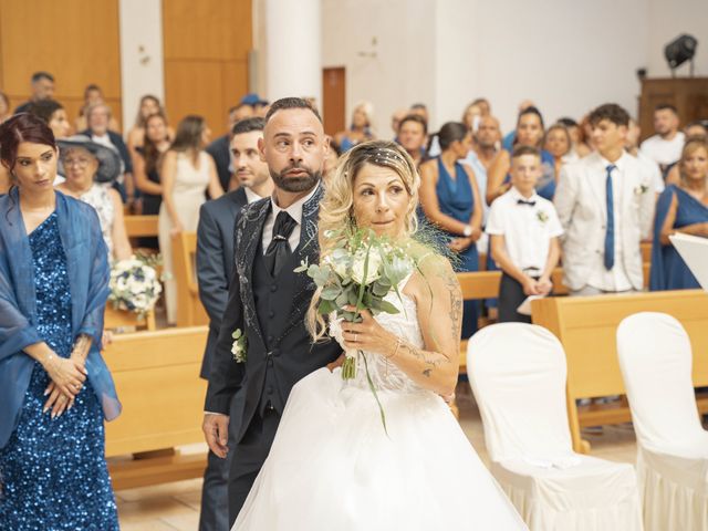 Le mariage de Anthony et Emilie à Vitrolles, Bouches-du-Rhône 18