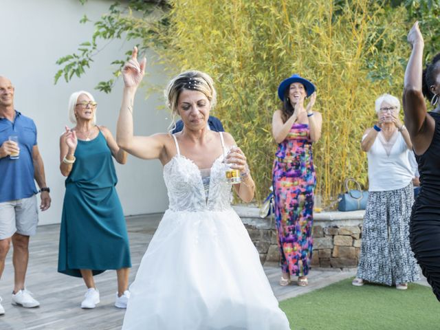 Le mariage de Anthony et Emilie à Vitrolles, Bouches-du-Rhône 35