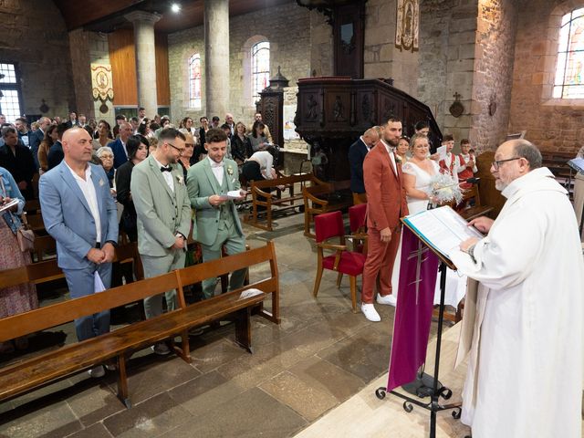 Le mariage de Romain et Lucile à Erdeven, Morbihan 21