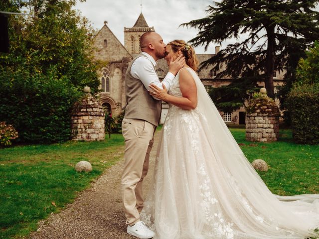 Le mariage de Antoine et Elodie à Sartilly, Manche 1